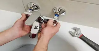 Установка смесителя в Лесне в октябре