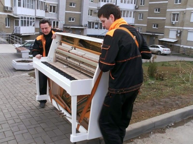 Перевозка пианино и рояля в Лесне — цена от 832 руб., грузчики, упаковка — Мастер24